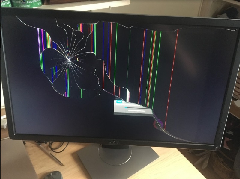 Ecran ordinateur cassé