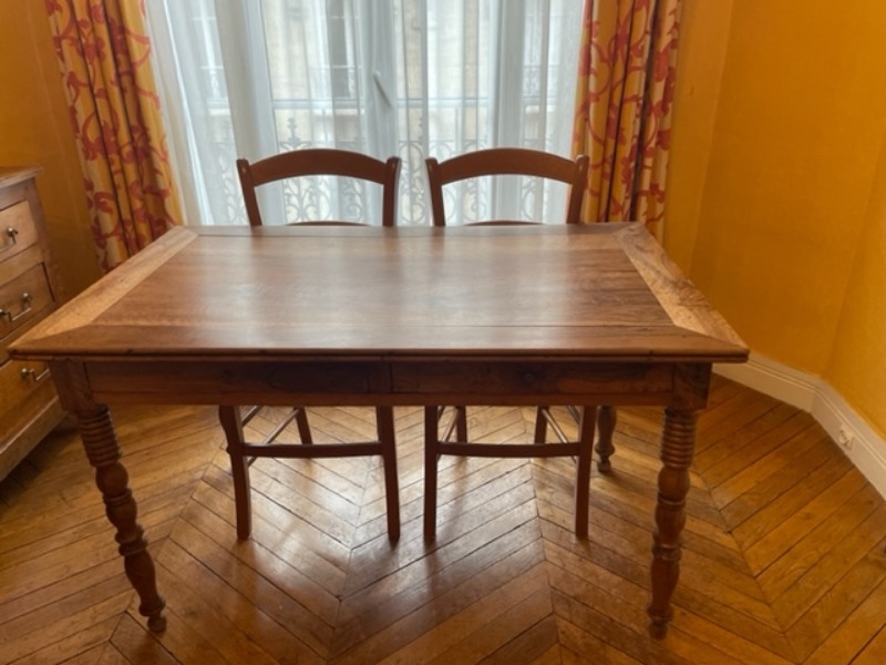 Table louis philippe en bois